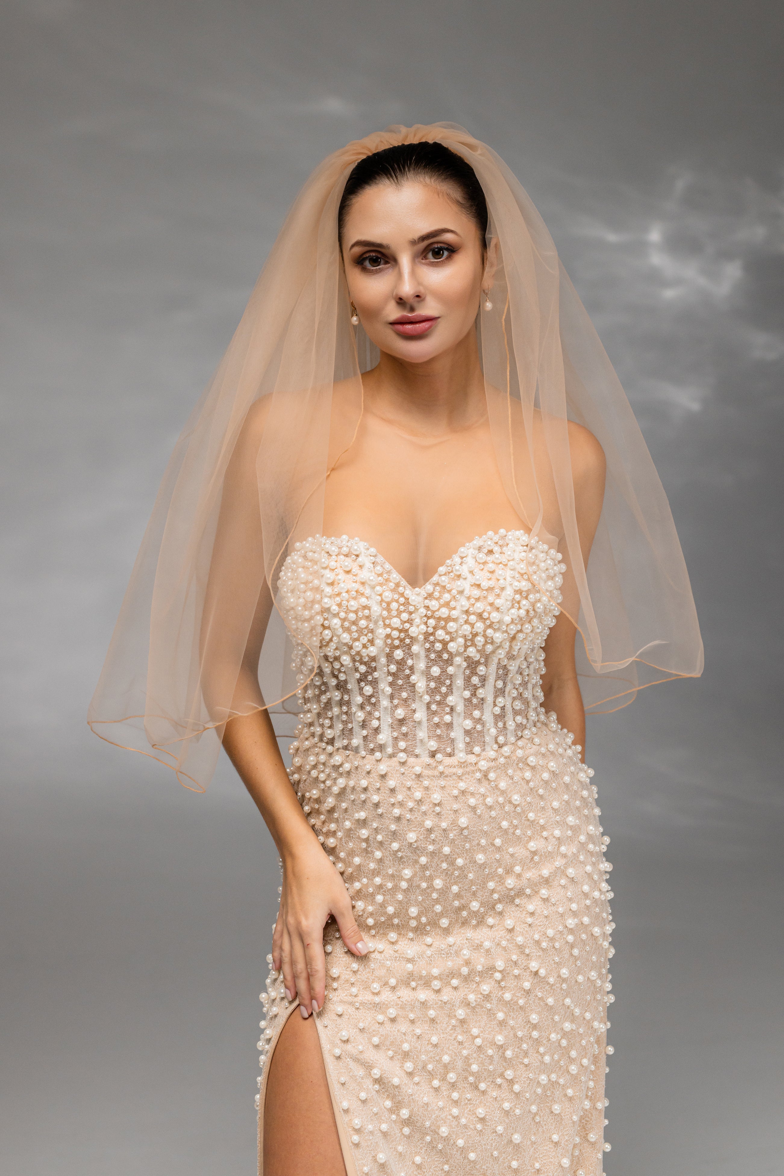 Cappuccino Waist-Length Bridal Veil with Pencil Edge Trim