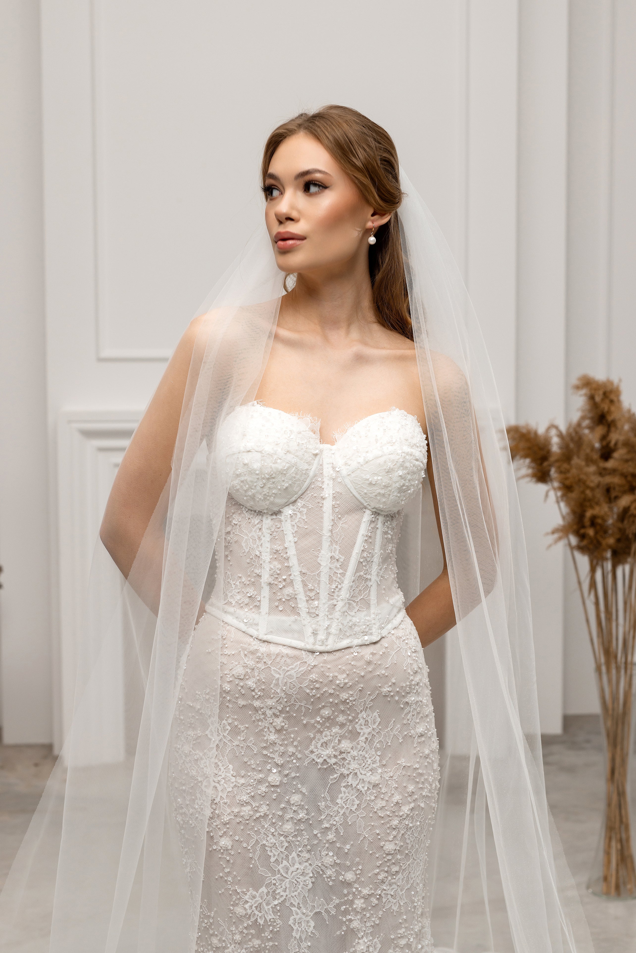 Milky Cathedral Lace Bridal Veil