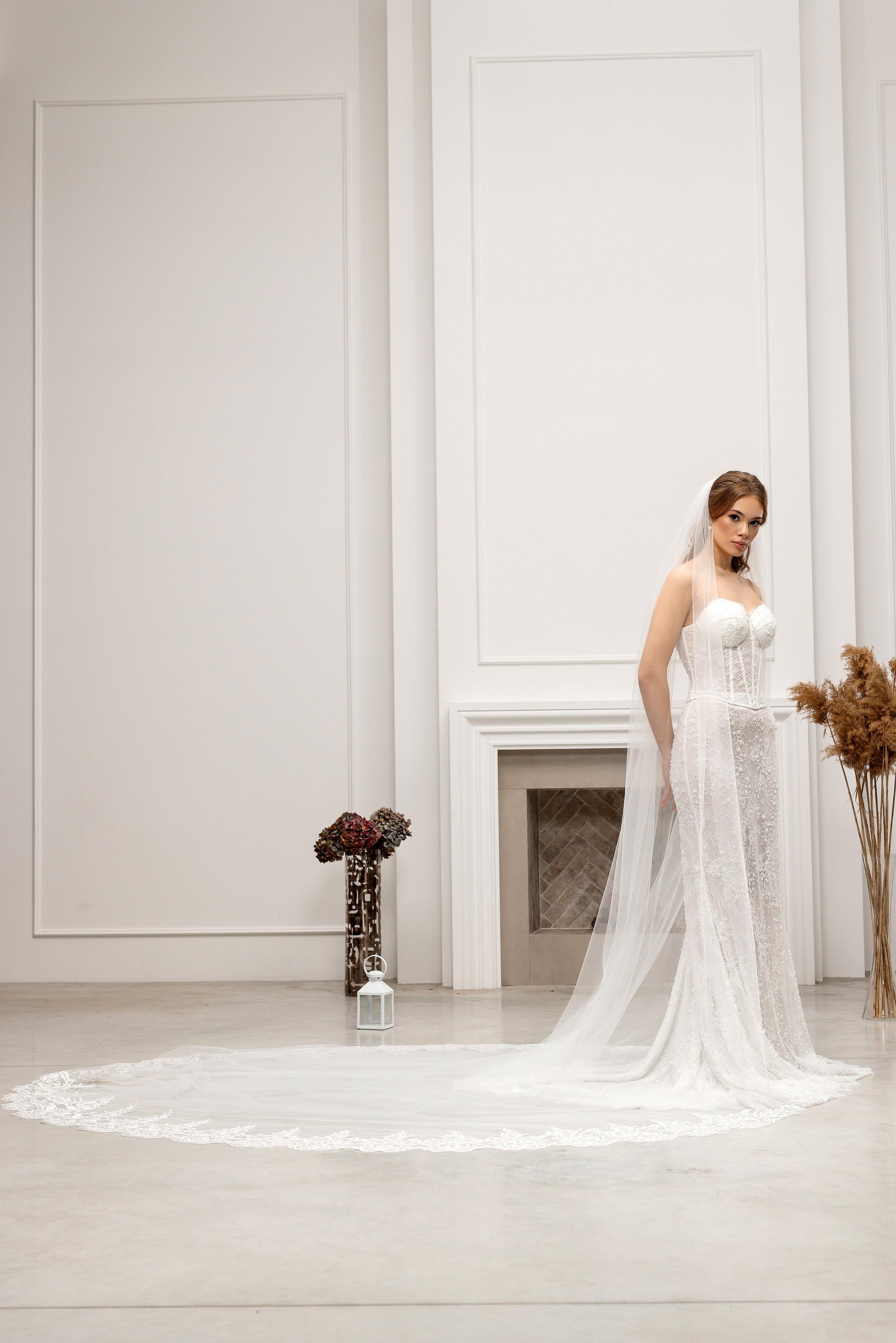 Milky Cathedral Lace Bridal Veil