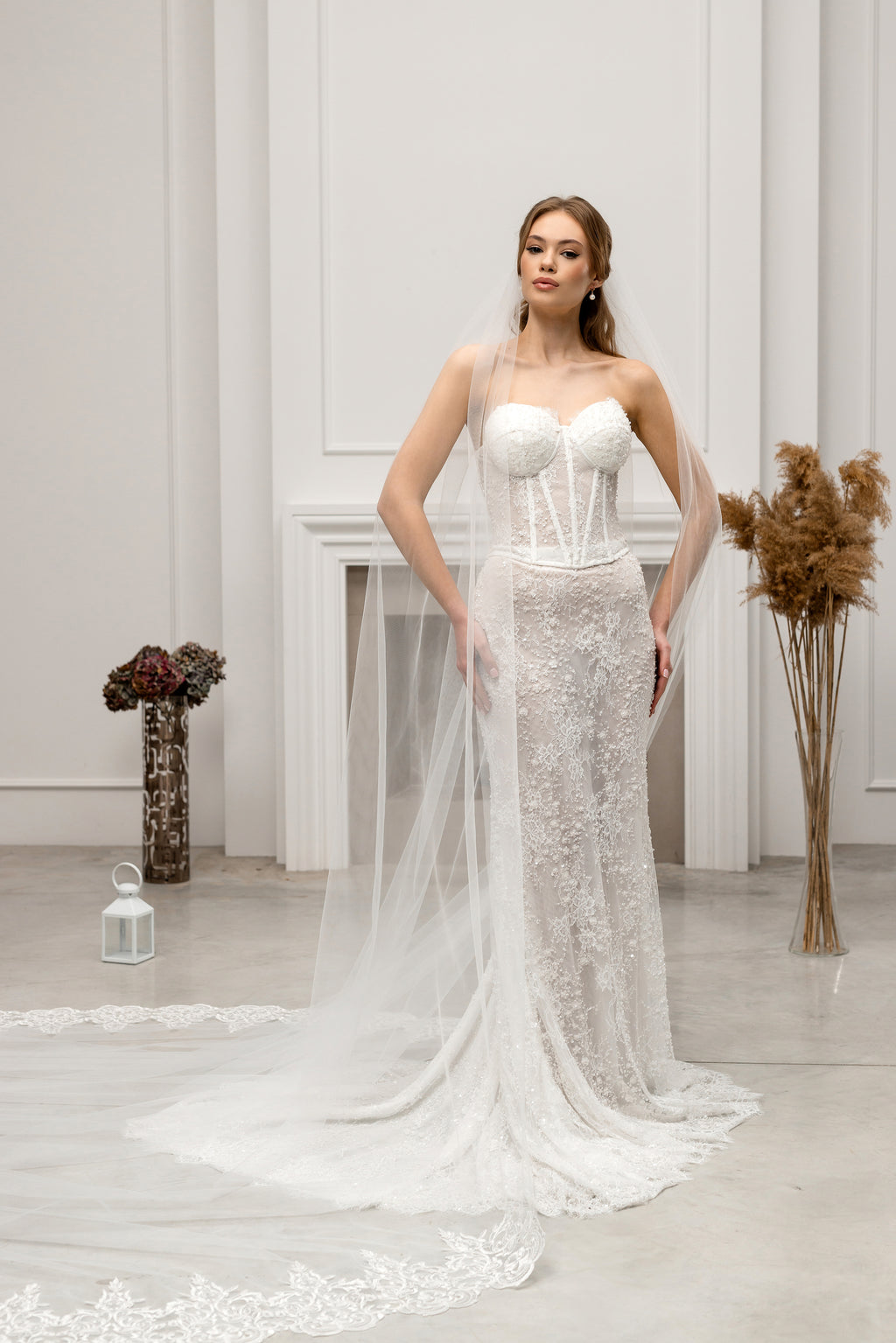 Milky Cathedral Lace Bridal Veil