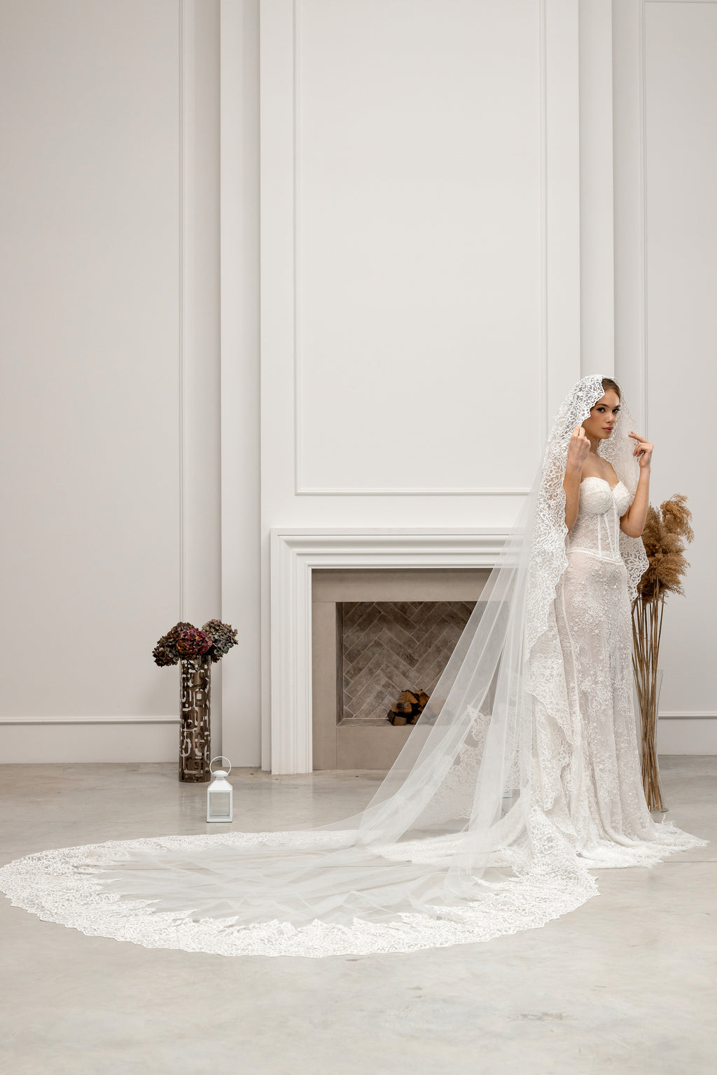 Milky Cathedral Lace Bridal Veil