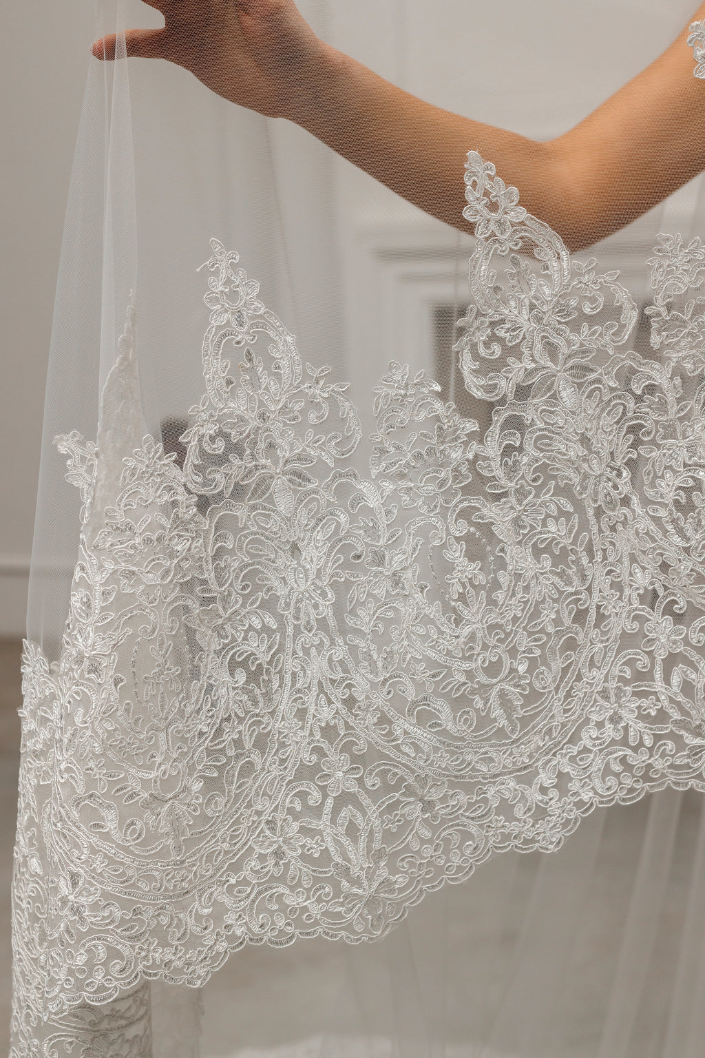 Milky Cathedral Lace Bridal Veil