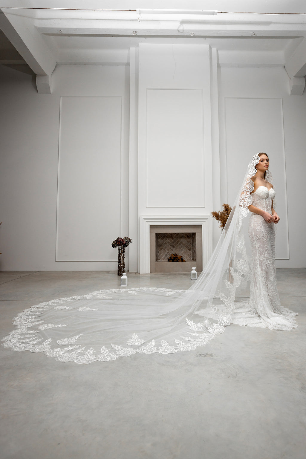 Milky White Grand Cathedral Lace Bridal Veil