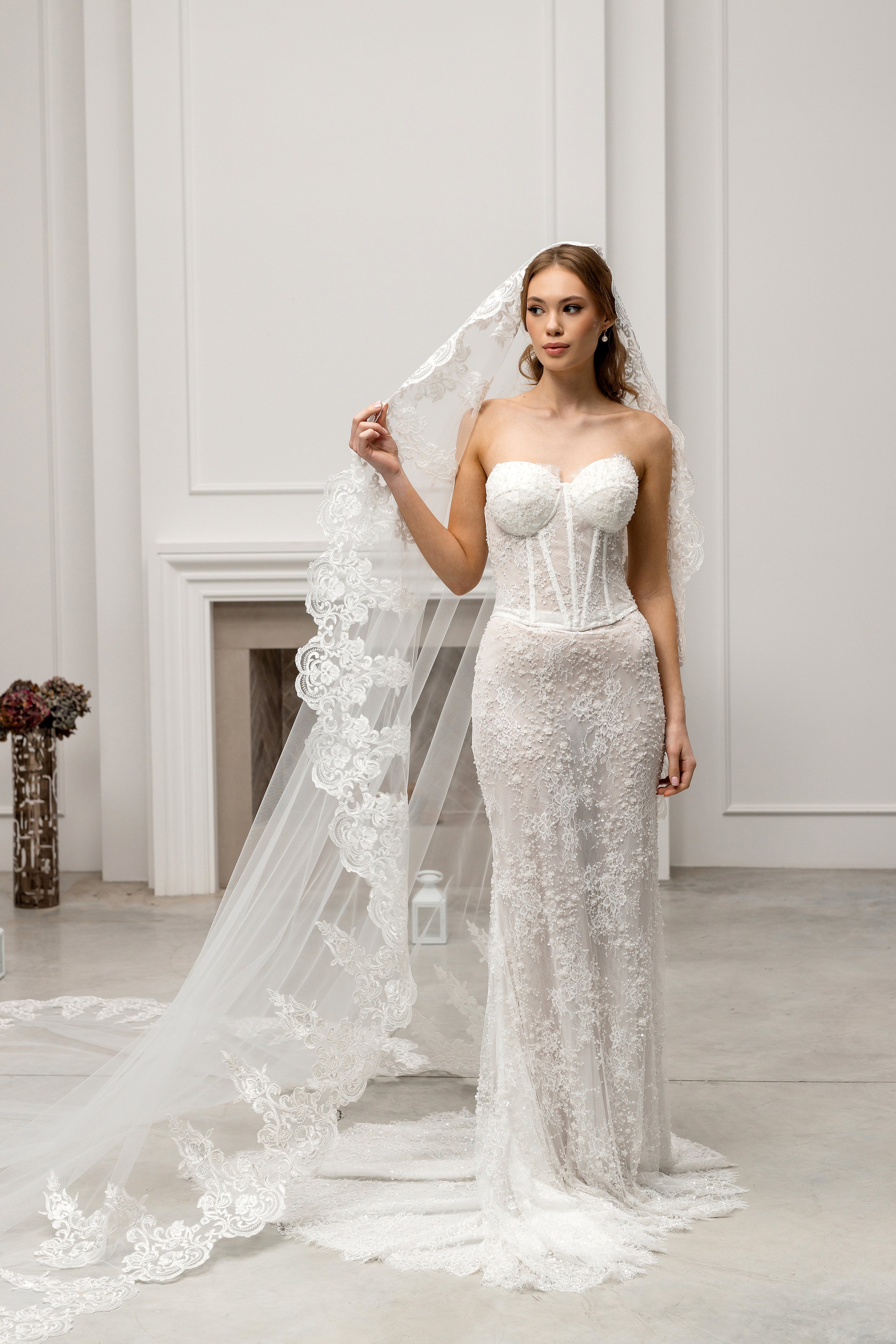 Milky White Grand Cathedral Lace Bridal Veil