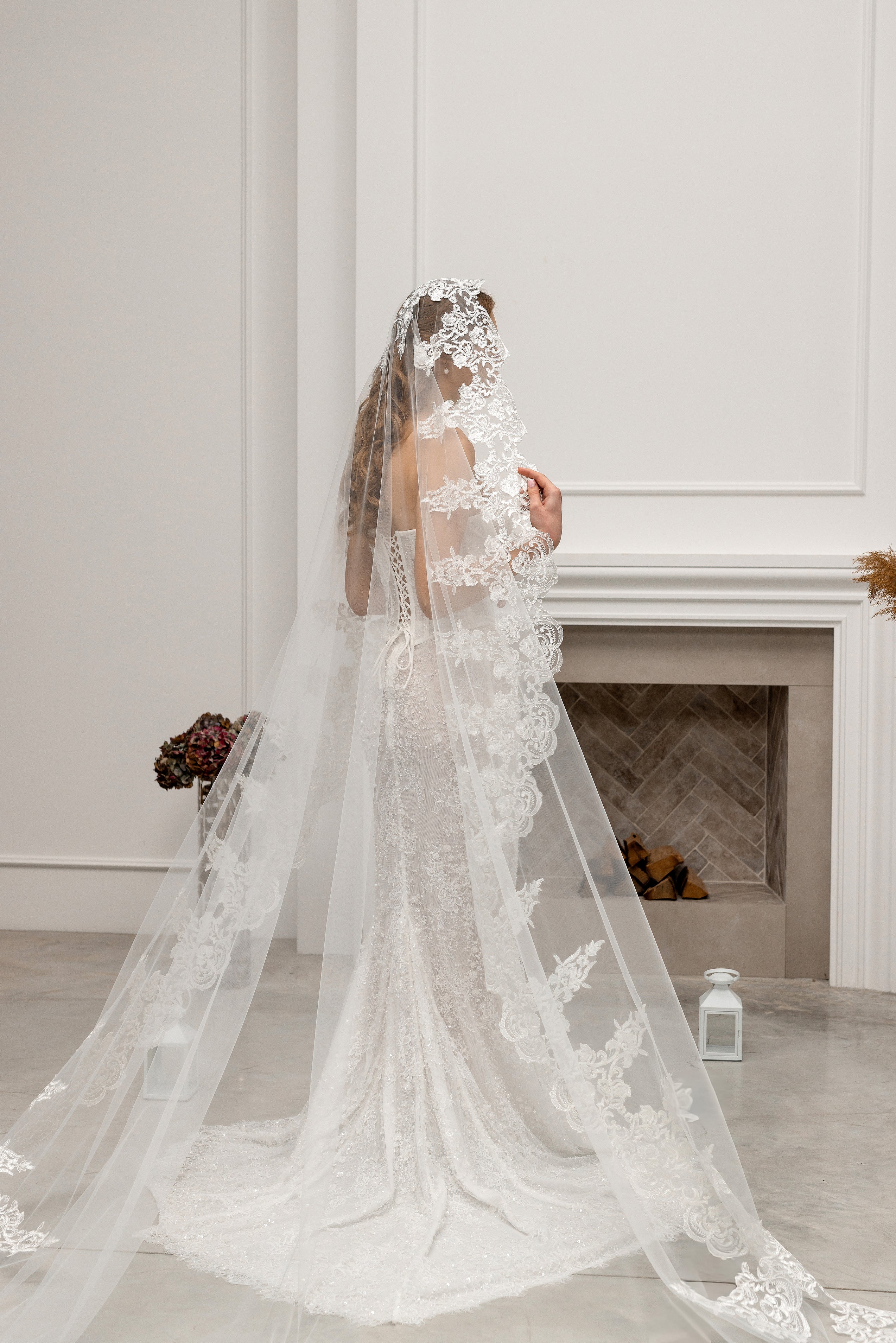 Milky White Grand Cathedral Lace Bridal Veil