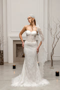 Ivory Chapel-Length Chantilly Lace Bridal Bandana Veil