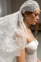 Ivory Chapel-Length Chantilly Lace Bridal Bandana Veil