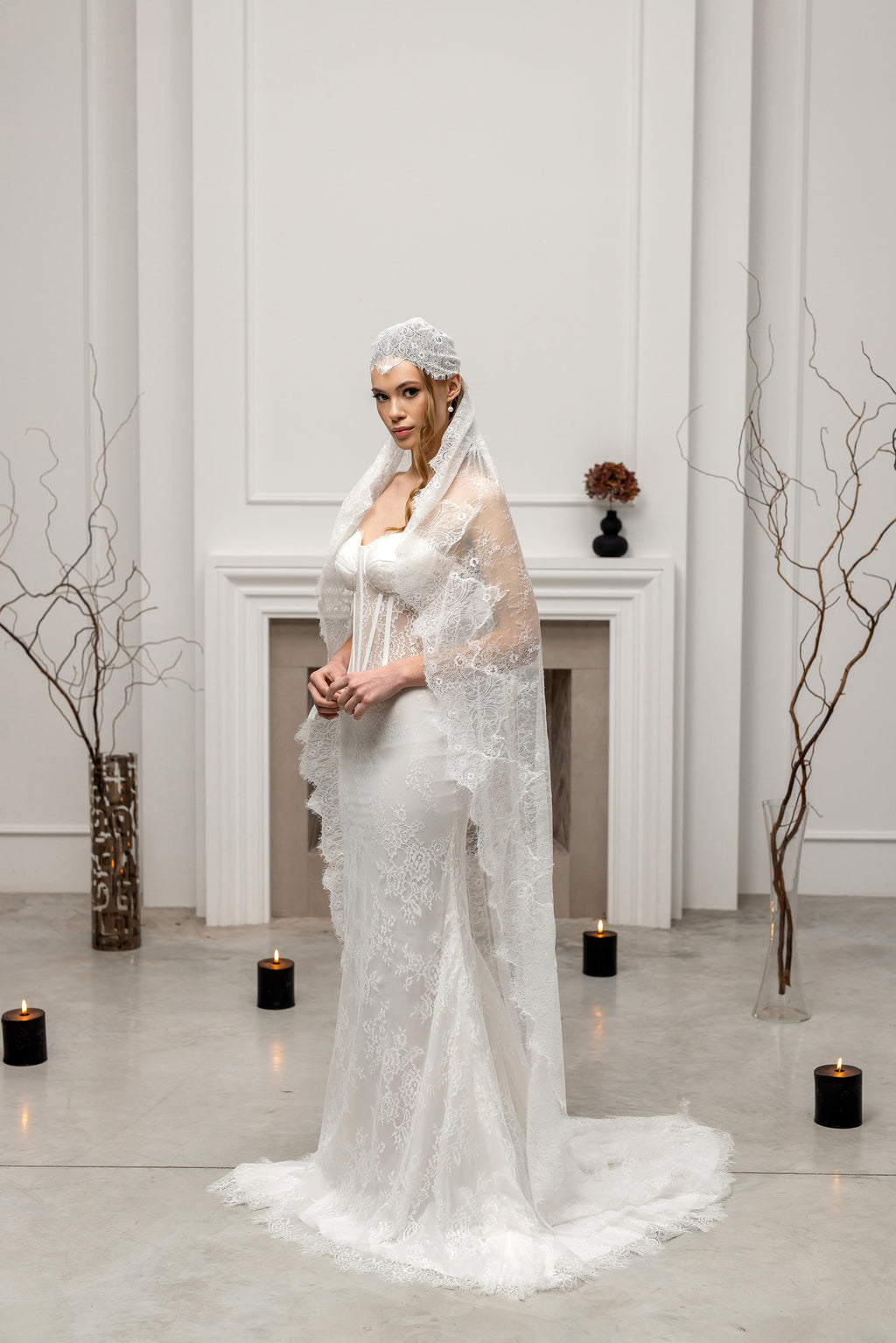 Ivory Chapel-Length Chantilly Lace Bridal Bandana Veil