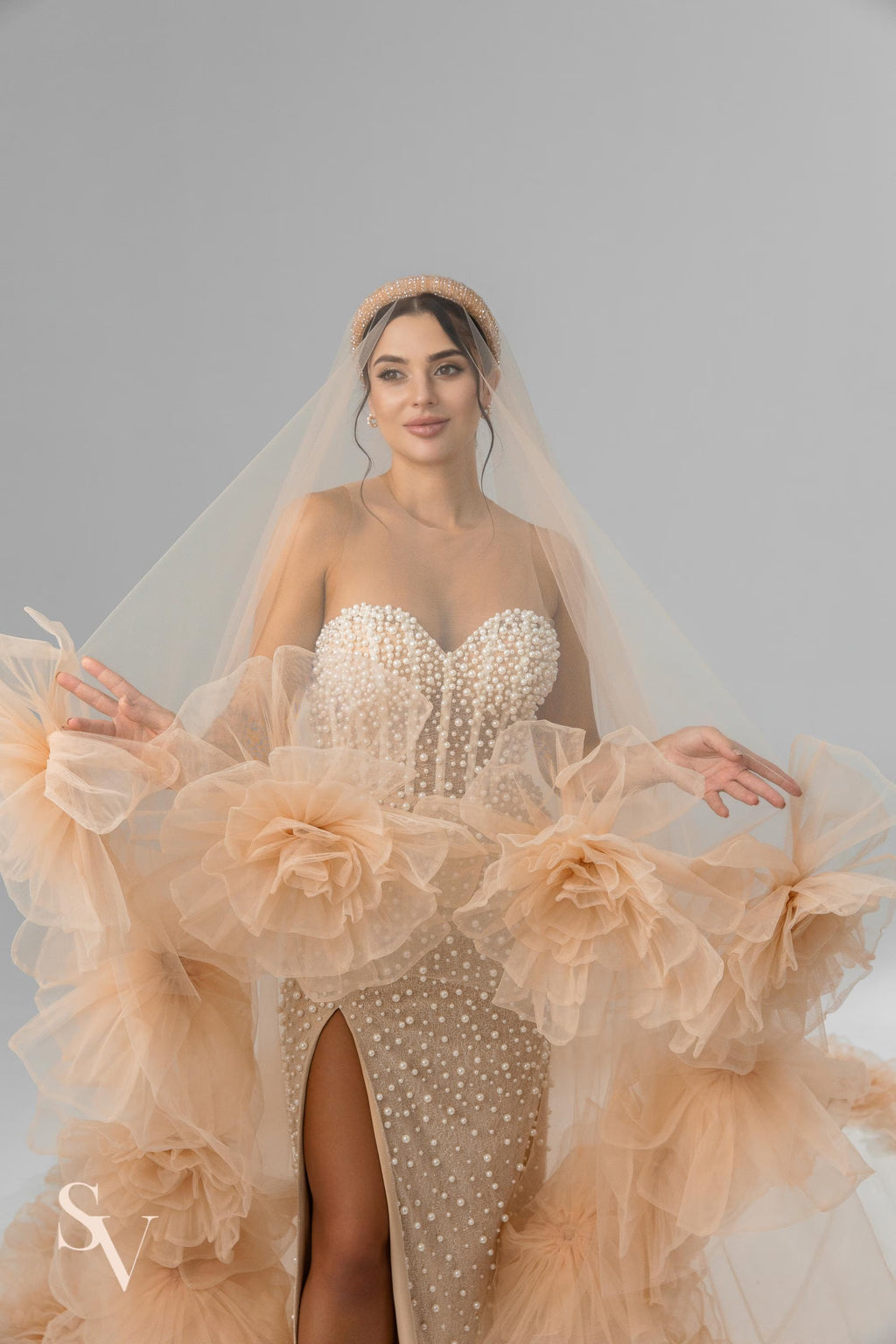 Cappuccino Royal Cathedral Oval Bridal Veil with 5D Flowers