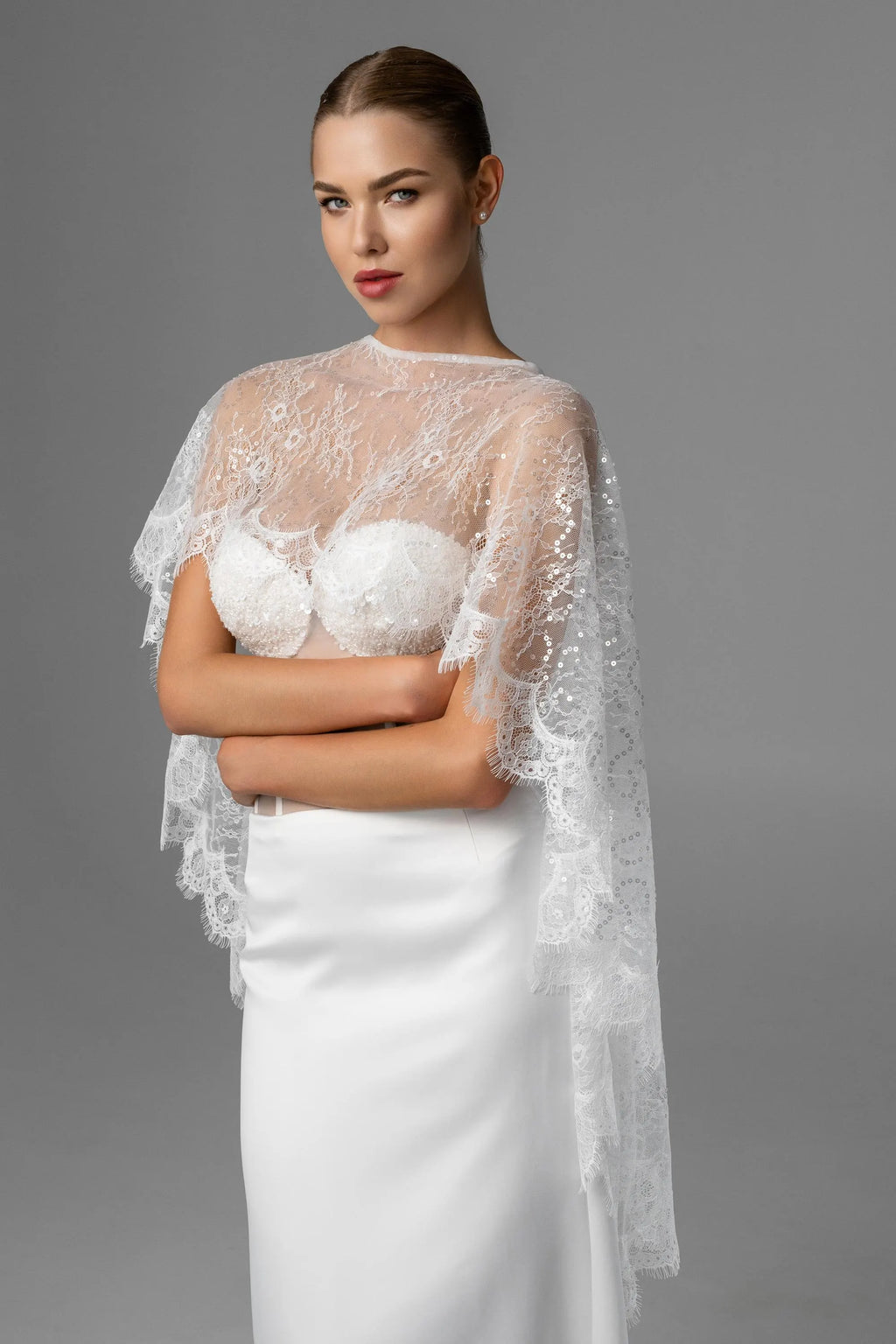 Ivory Royal Cathedral Oval Chantilly Lace Bridal Veil
