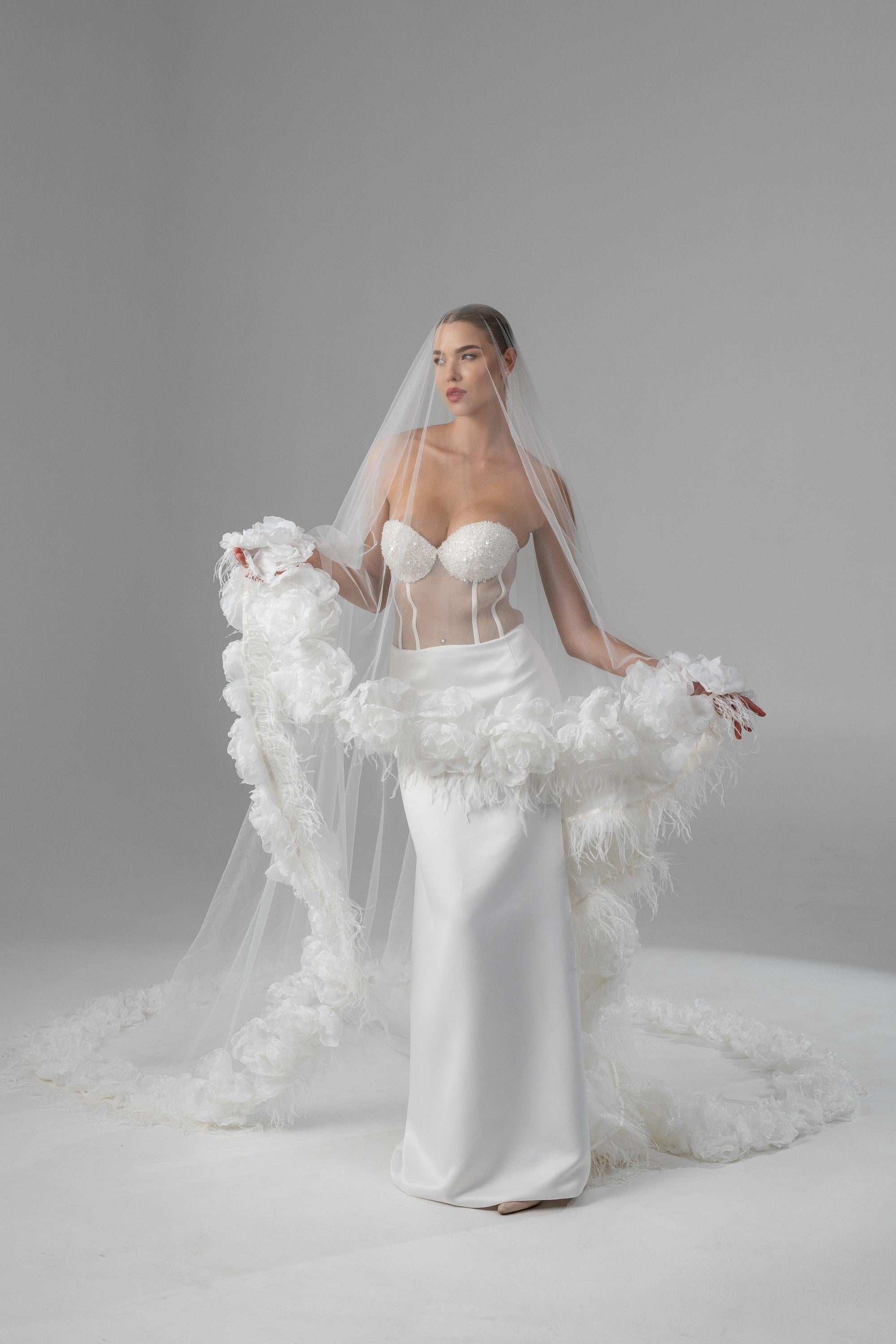 Royal Cathedral Oval Bridal Veil with Peony Flowers and Feathers