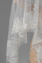 Ivory Royal Cathedral Oval Chantilly Lace Bridal Veil