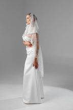 Ivory Royal Cathedral Oval Chantilly Lace Bridal Veil