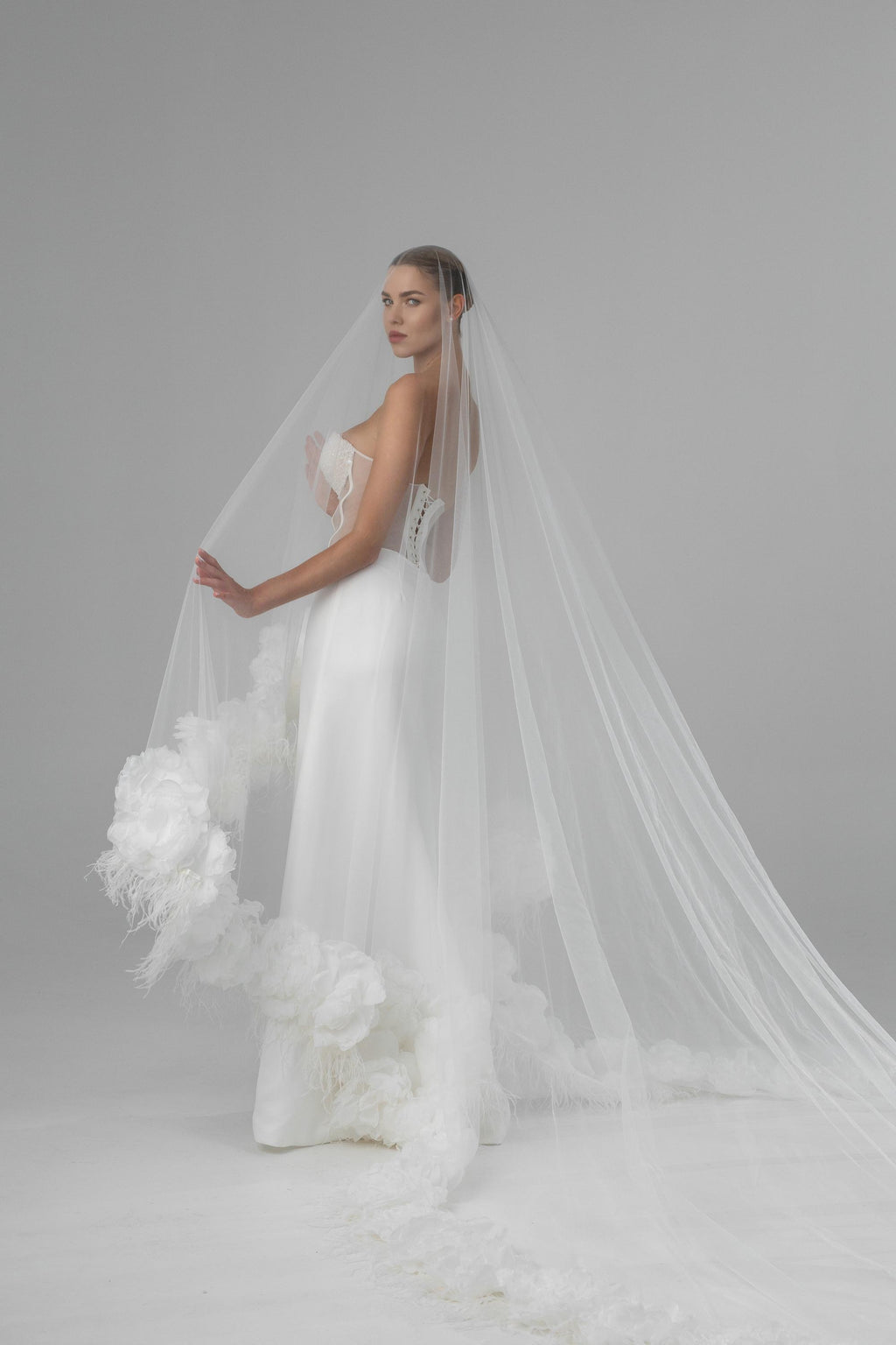 Royal Cathedral Oval Bridal Veil with Peony Flowers and Feathers