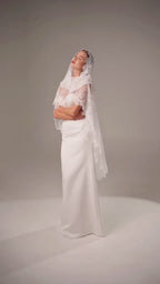 Ivory Royal Cathedral Oval Chantilly Lace Bridal Veil