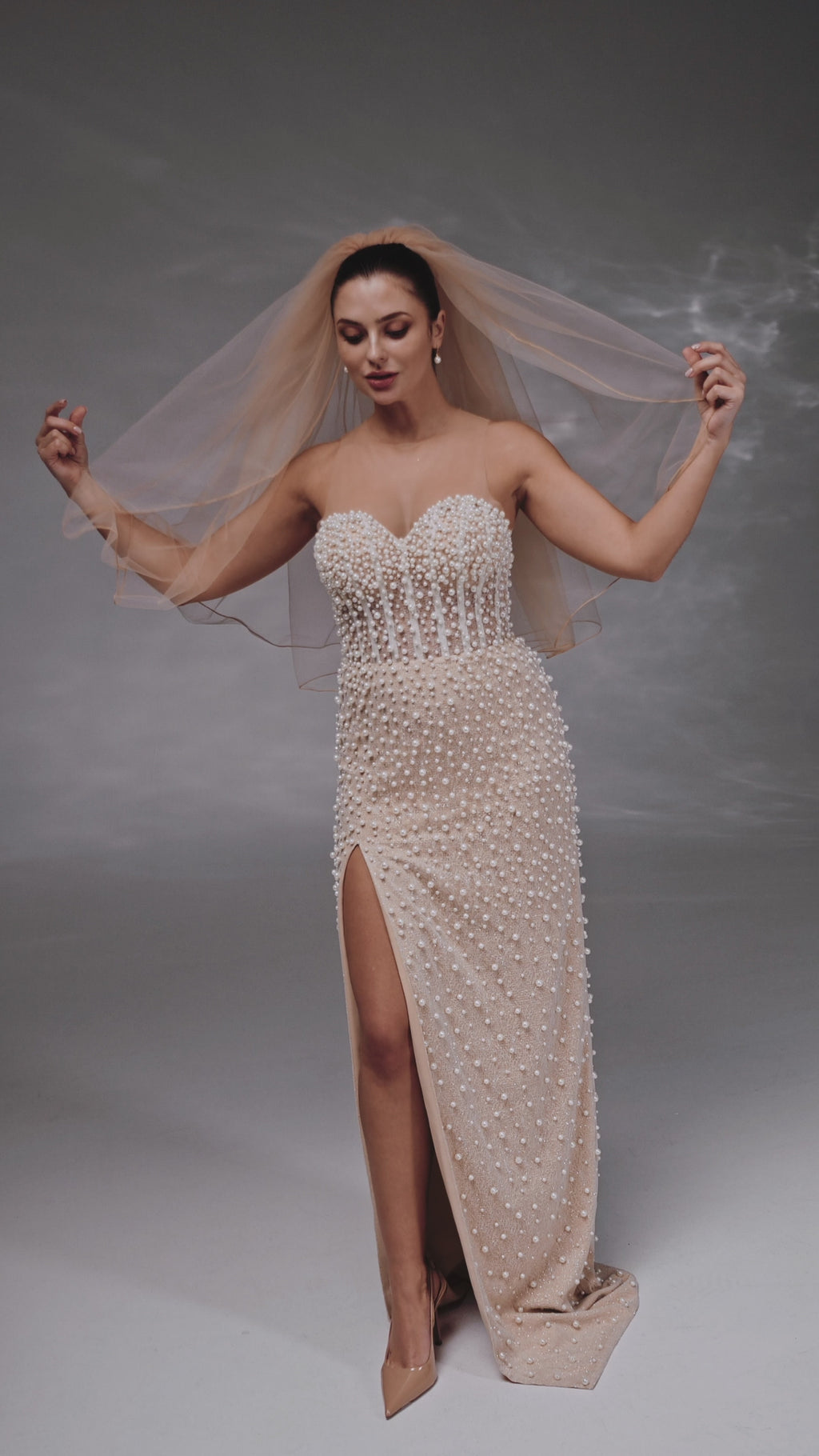Cappuccino Waist-Length Bridal Veil with Pencil Edge Trim