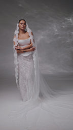 Ivory Royal Cathedral Oval Bridal Veil with Lace