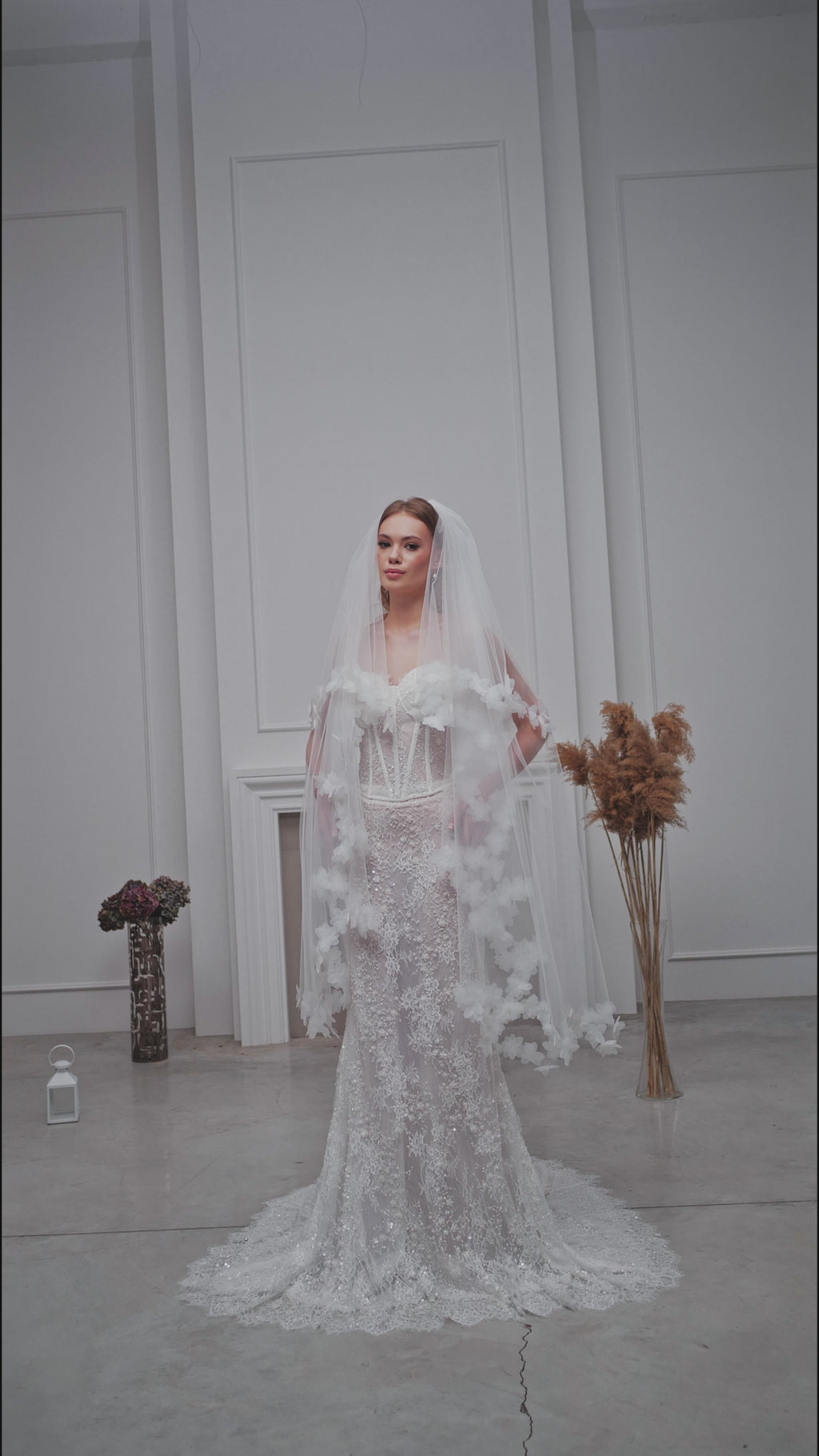 Ivory Waltz-Length Bridal Veil with Delicate Floral Details