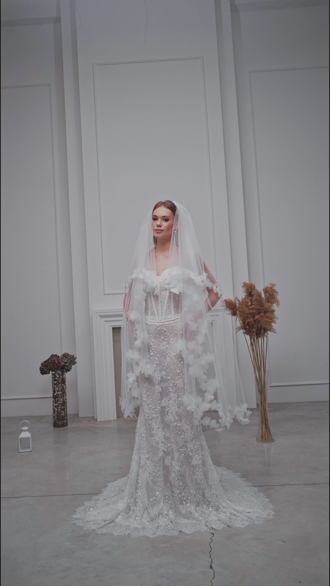 Ivory Waltz-Length Bridal Veil with Delicate Floral Details