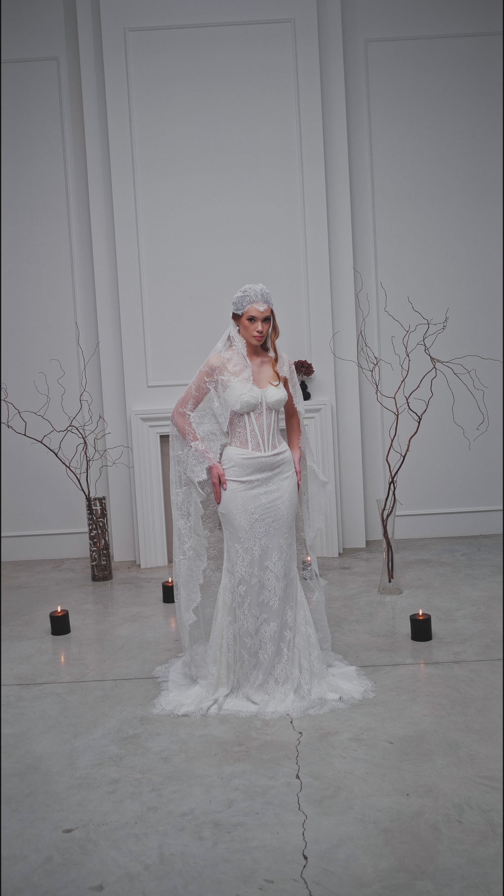 Ivory Chapel-Length Chantilly Lace Bridal Bandana Veil