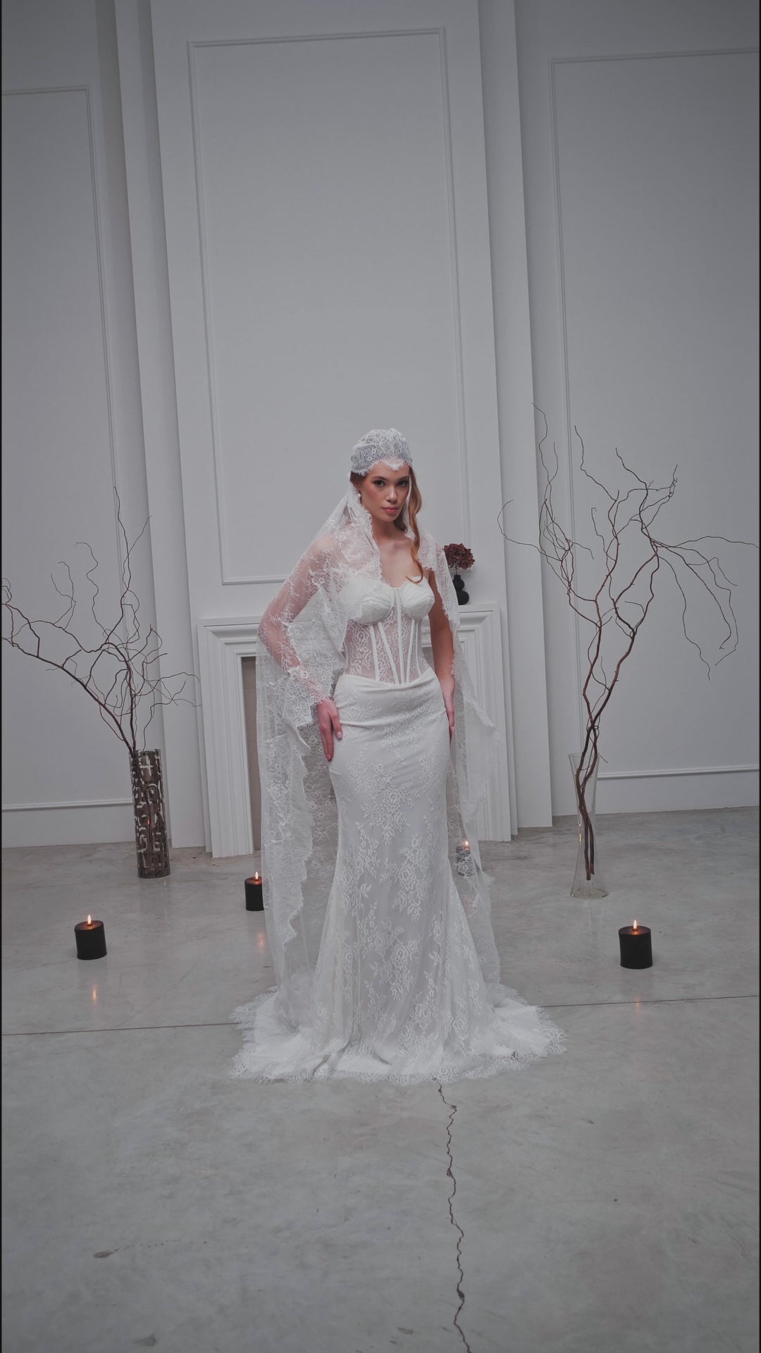Ivory Chapel-Length Chantilly Lace Bridal Bandana Veil