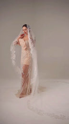 Ivory Royal Cathedral Oval Chantilly Lace Bridal Veil